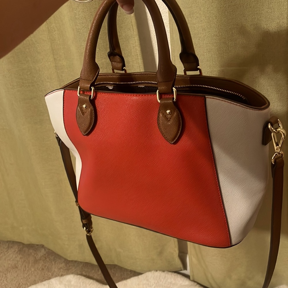 Brand New Anne Klein Red and White Purse - Picture 7 of 8